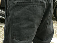 縦23cm横17cmの「バックパッチポケット」。